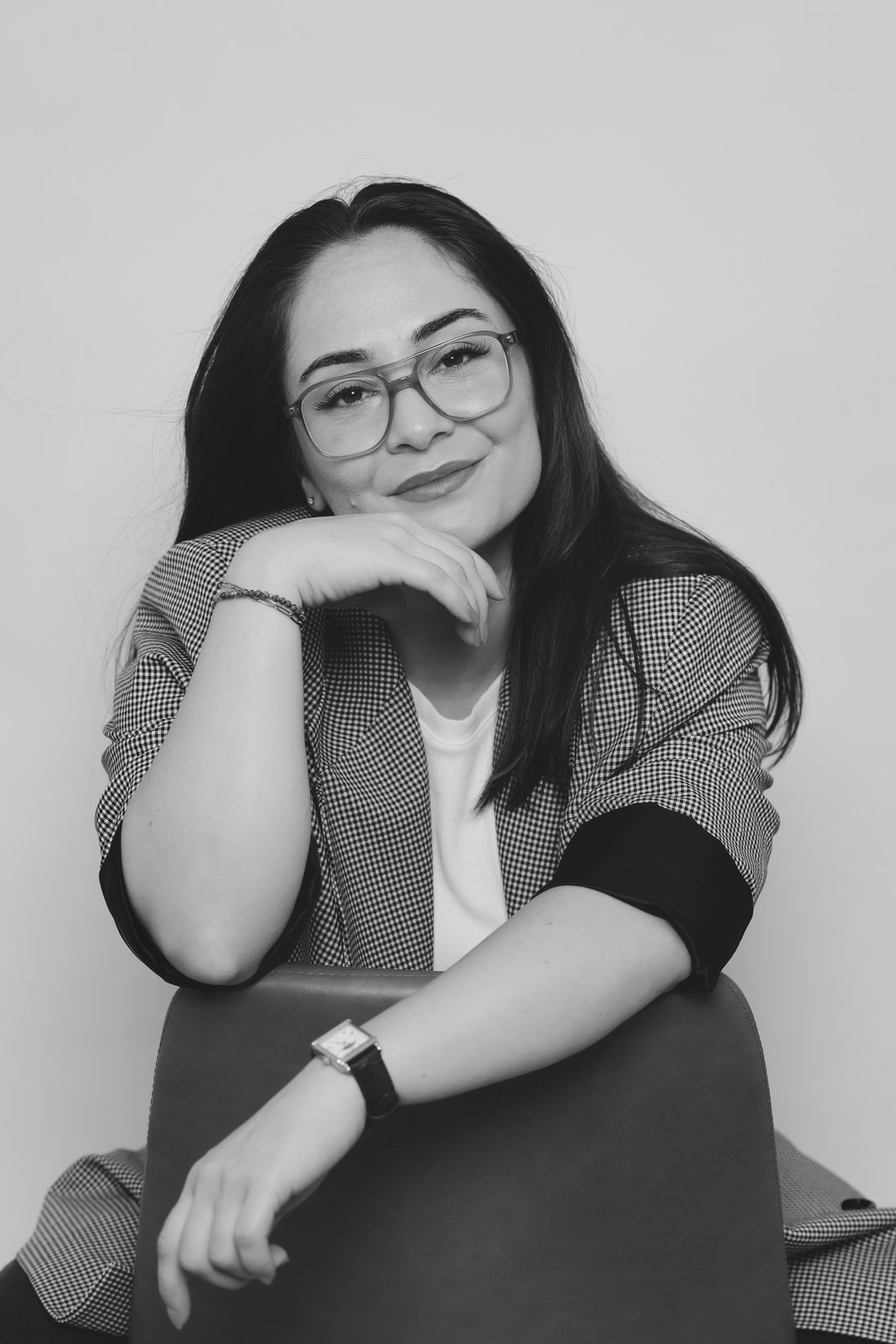 Ariana (Ari), founder of Light & Ari, loss logistics specialist based in New York